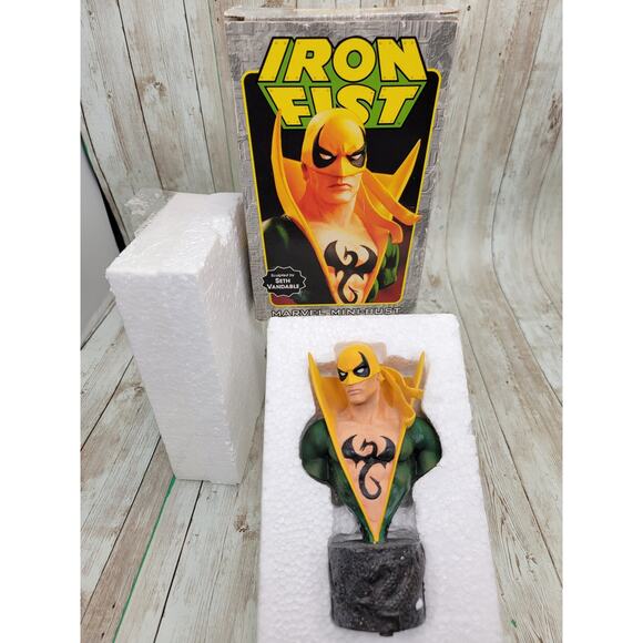 Marvel Iron Fist Mini Bust Collectible 5.5" 1:8 731/4000 Bowen Designs 1999 - Picture 1 of 10